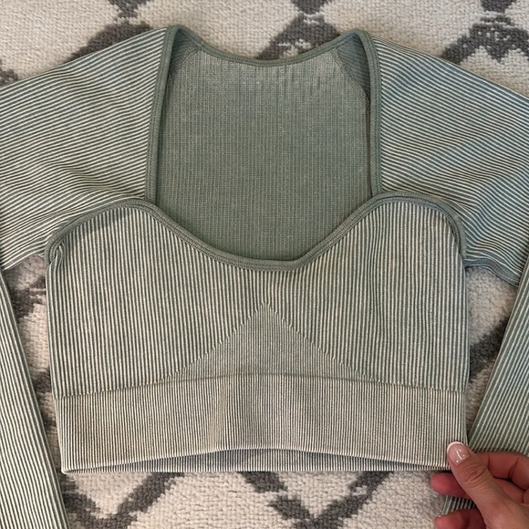 Peachy Bunz Ribbed Cropped Top Sports Bra Sz S - Sage Green - Picture 3 of 5